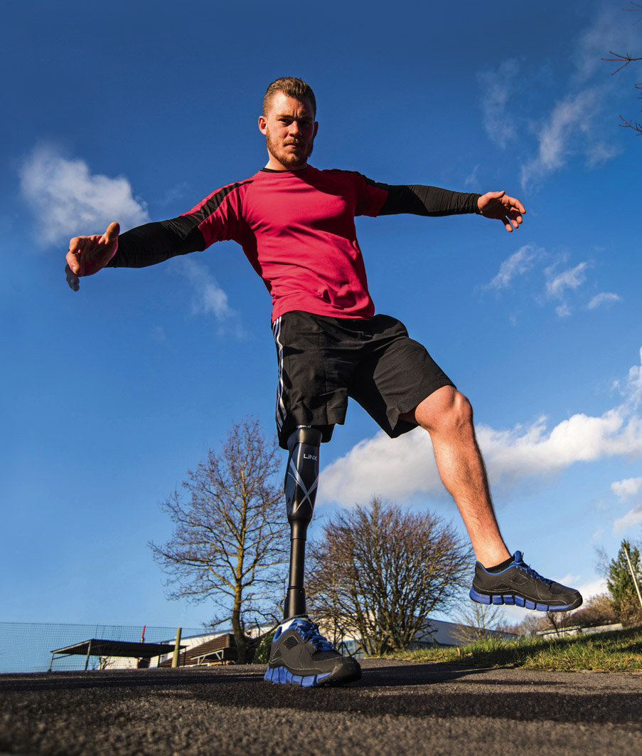 Balance is made easier thanks to sophisticated microprocessor adjustments